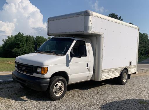 Used 2006 14 ' Box Truck for sale