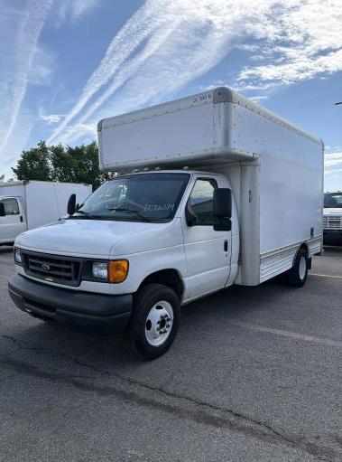Used 2006 14 ' Box Truck for sale