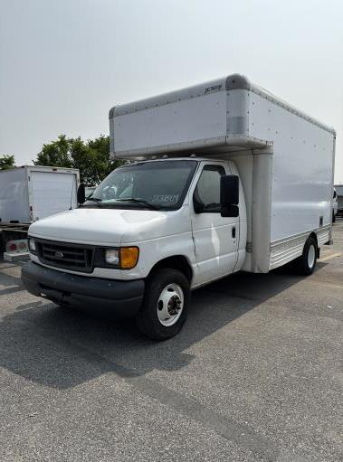 Used 2006 14 ' Box Truck for sale