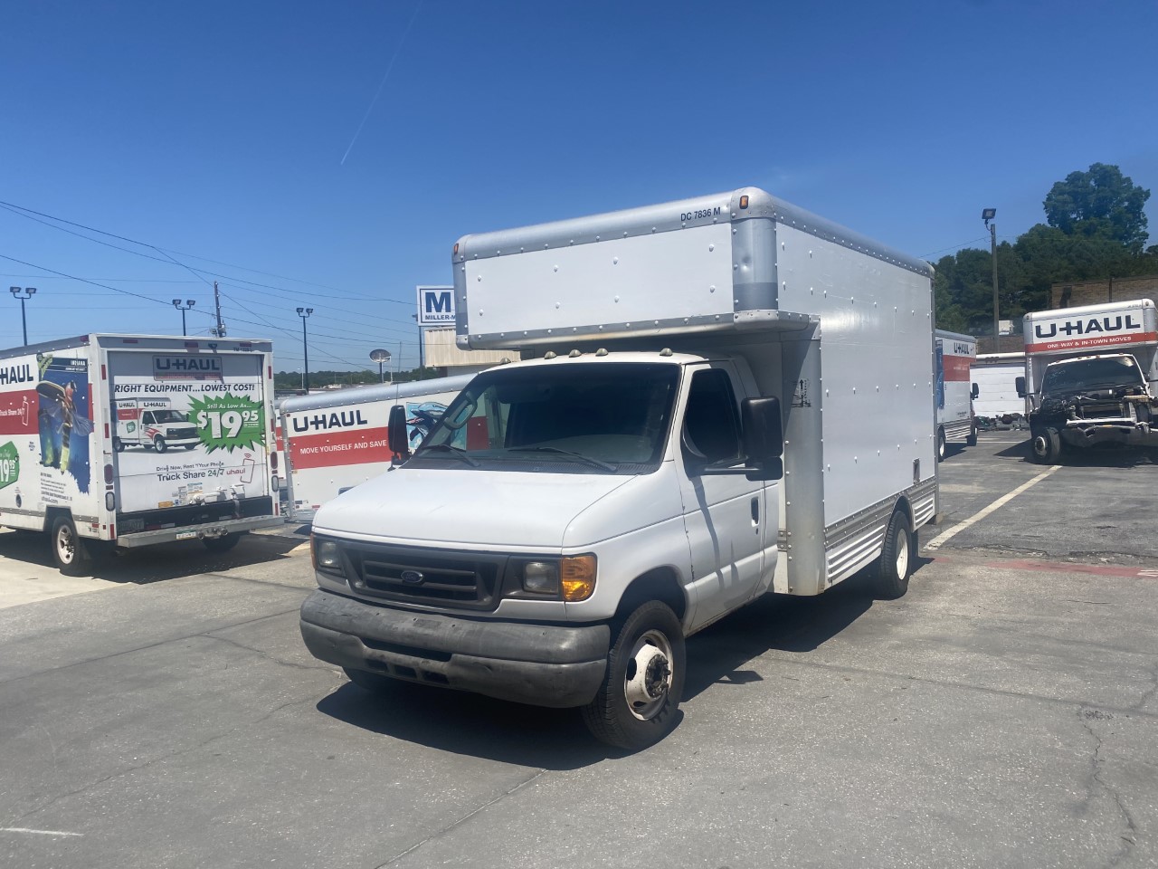 Camión con caja de 14 ft 2006 a la venta en Columbus, GA 31907 UHaul