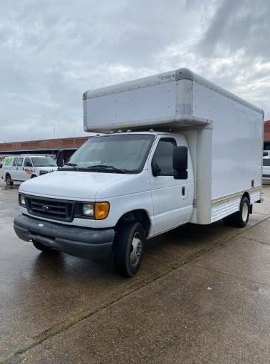 Used 2006 14 ' Box Truck for sale