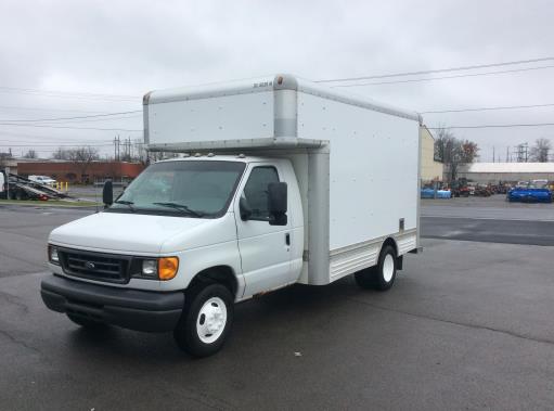 Used 2006 14 ' Box Truck for sale