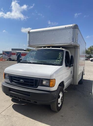 Used 2007 14 ' Box Truck for sale