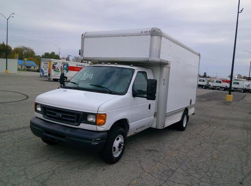 Used 2007 14 ' Box Truck for sale