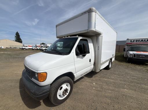 Used 2007 14 ' Box Truck for sale