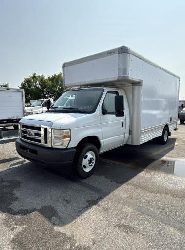 Used 2010 17 ' Box Truck for sale
