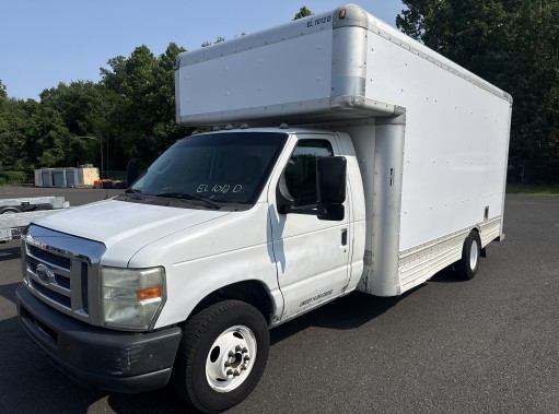 Used 2010 17 ' Box Truck for sale
