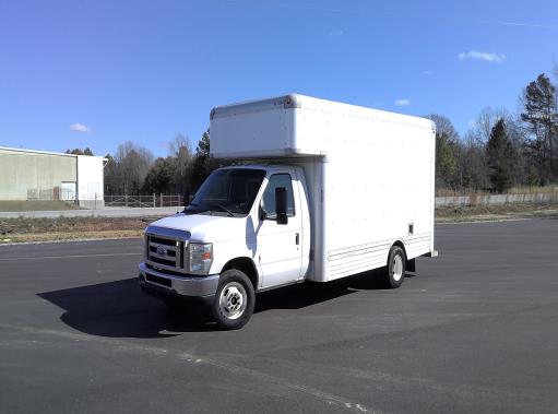 Used 2009 17 ' Box Truck for sale