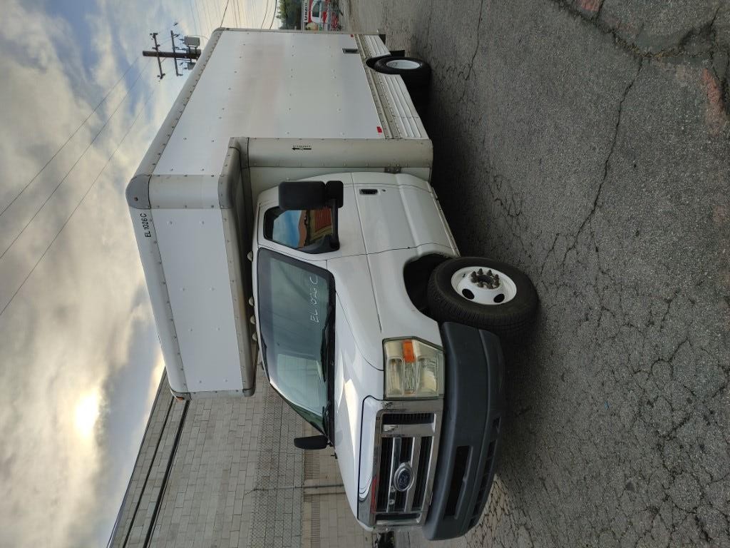 Camión con caja de 17 ft 2009 a la venta en City Of Industry, CA 91744