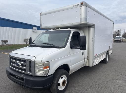 Used 2010 17 ' Box Truck for sale