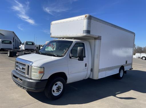 Used 2010 17 ' Box Truck for sale