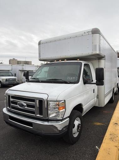 Used 2010 17 ' Box Truck for sale