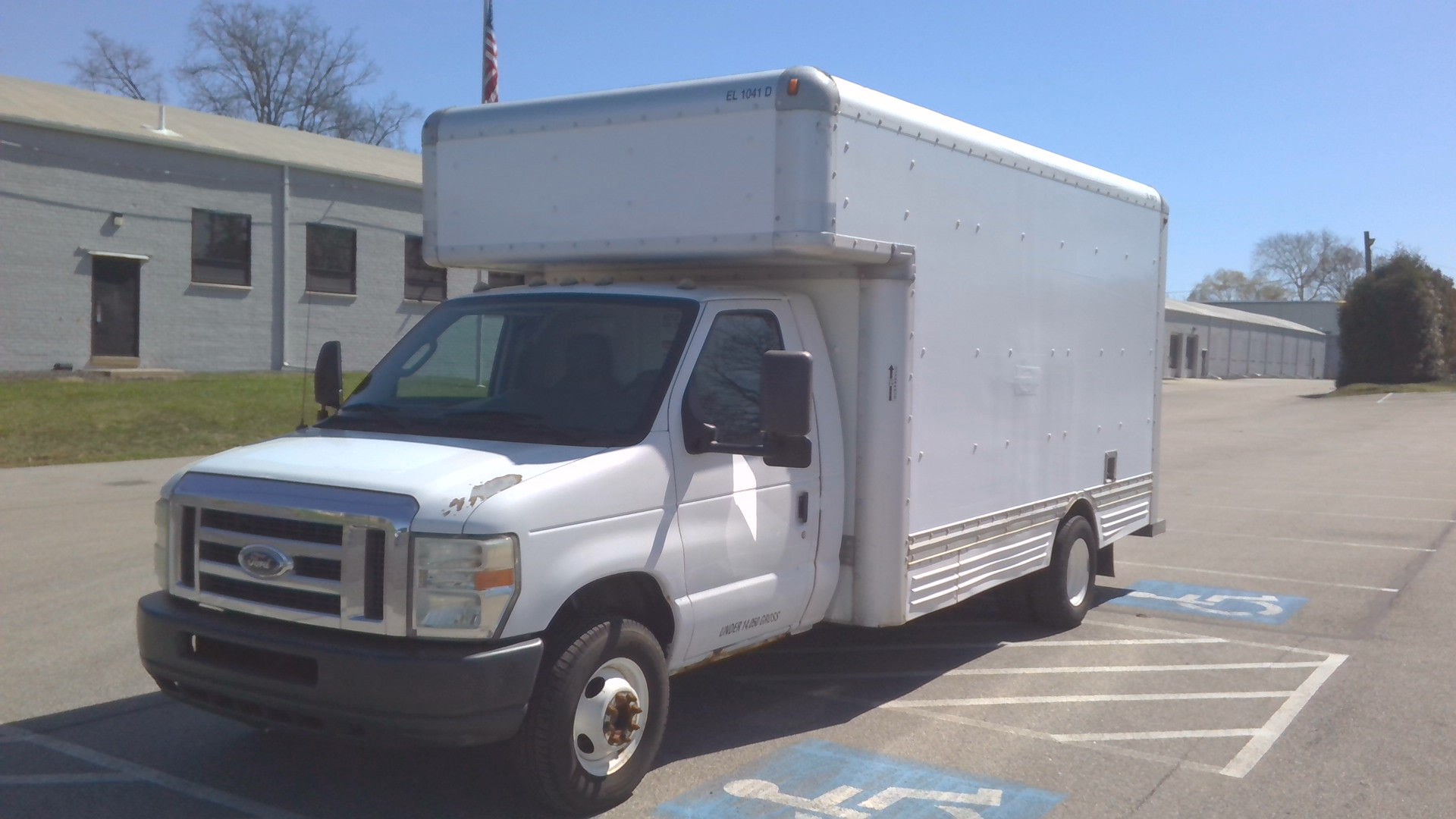 Used 2010 17 ' Box Truck for sale