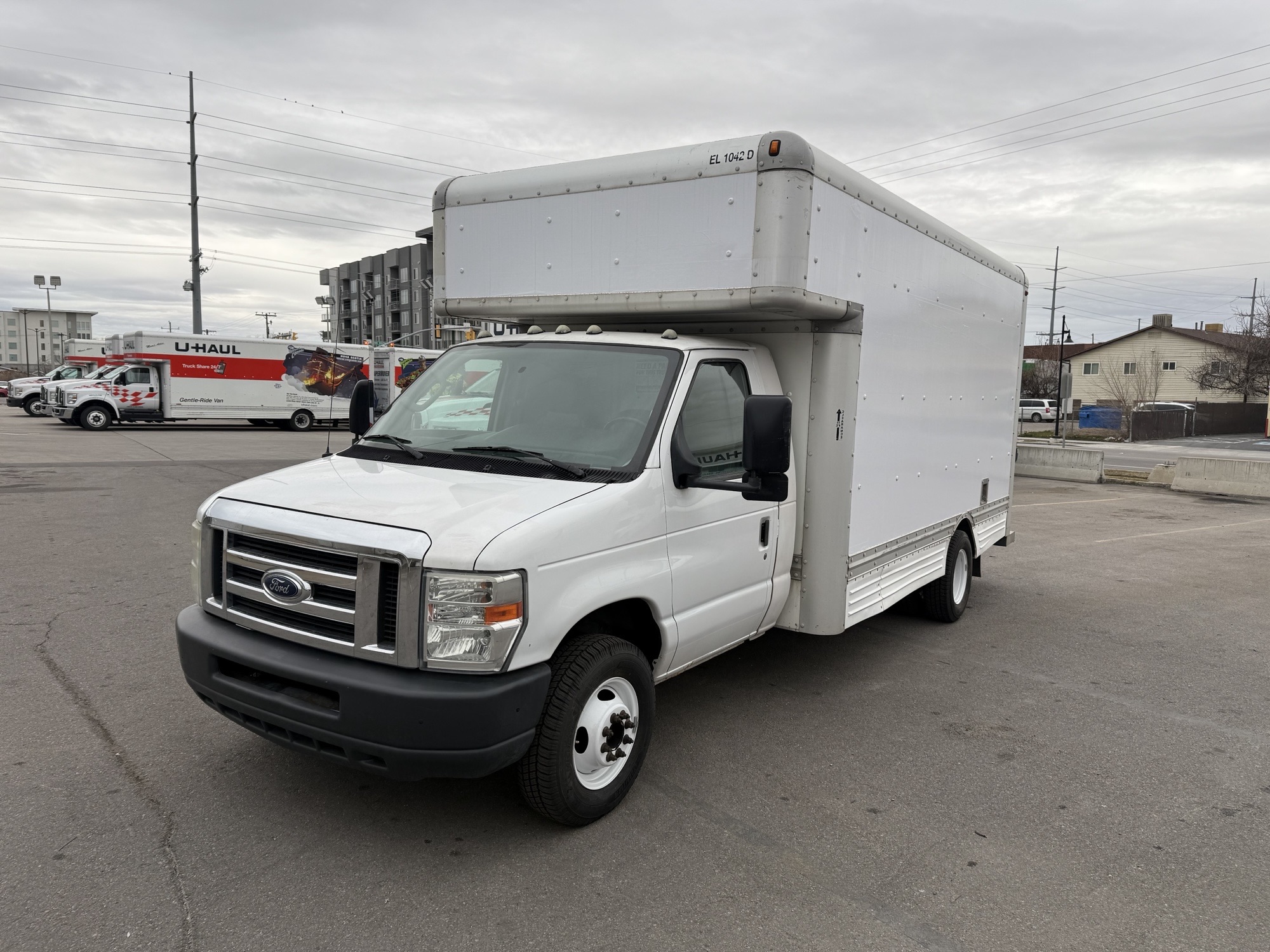Used 2010 17 ' Box Truck for sale
