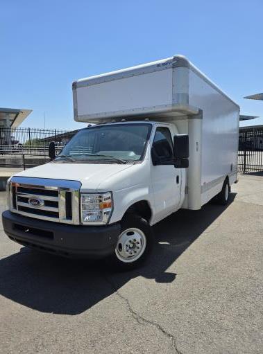 Used 2010 17 ' Box Truck for sale