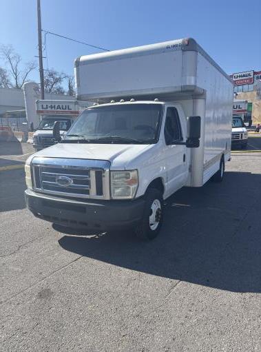 Used 2009 17 ' Box Truck for sale