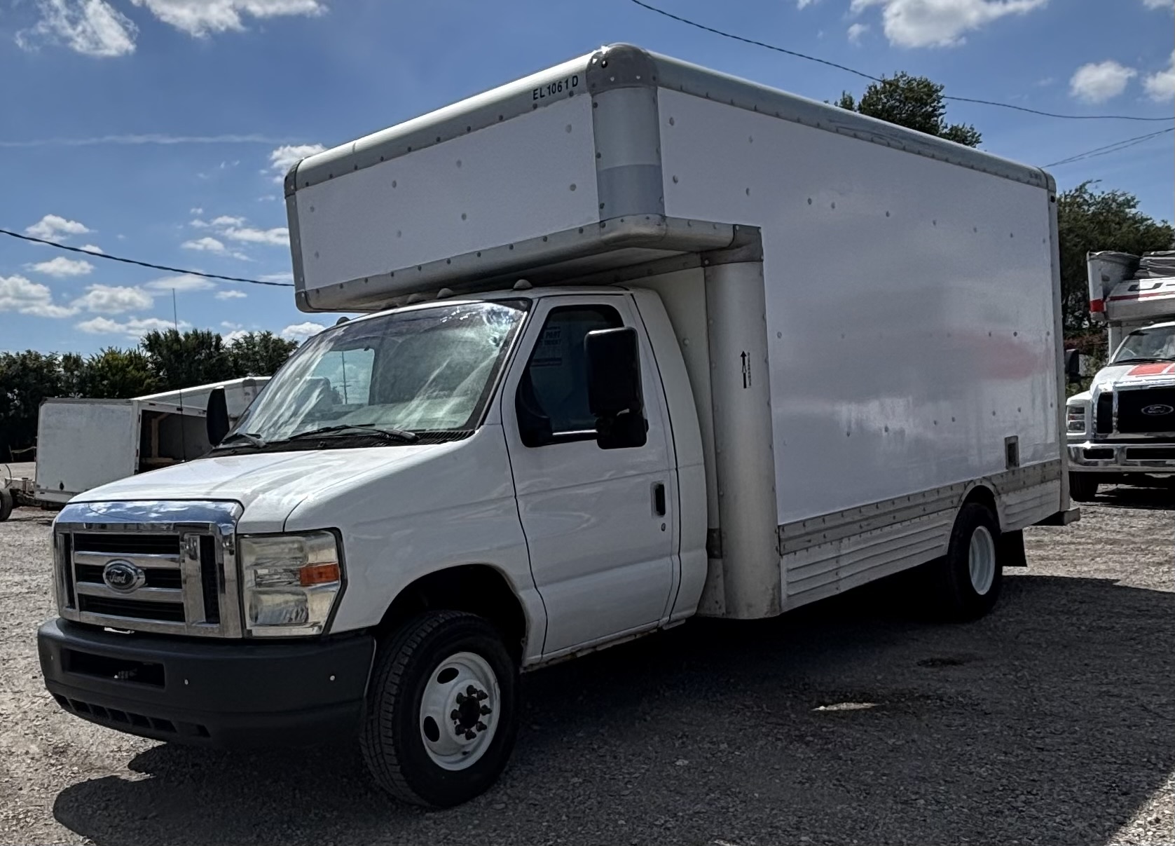 Used 2010 17 ' Box Truck for sale