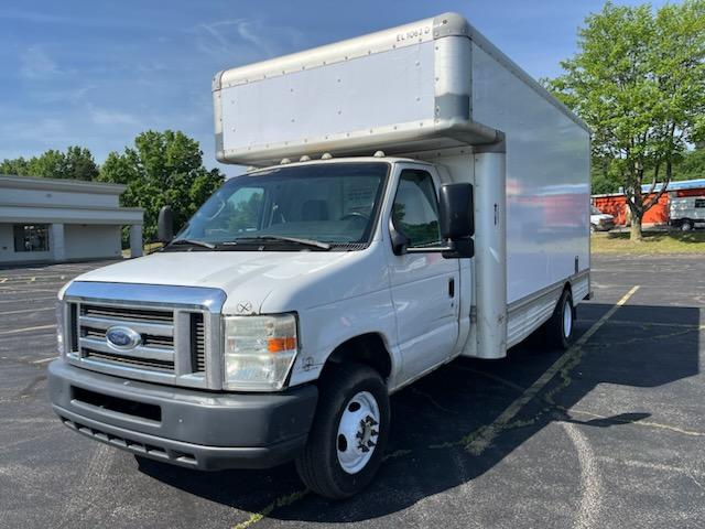 Used 2010 17 ' Box Truck for sale