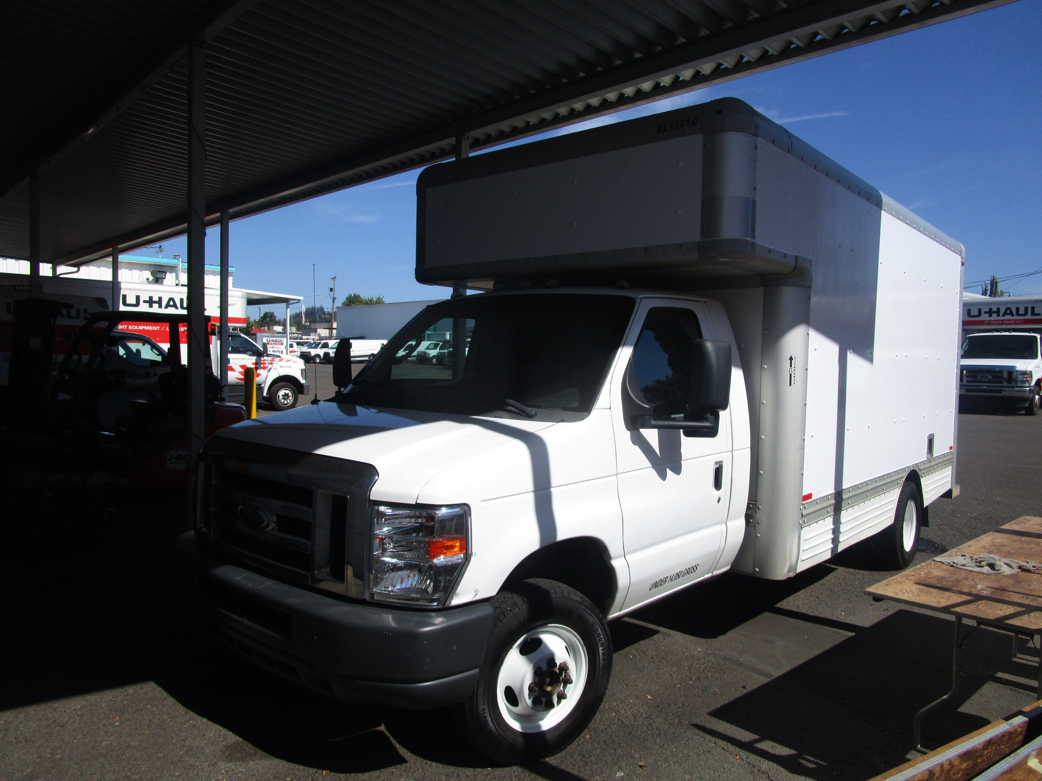 Used 2009 17 ' Box Truck for sale