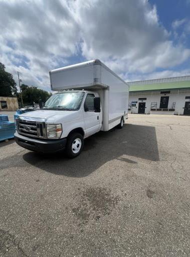 Used 2010 17 ' Box Truck for sale