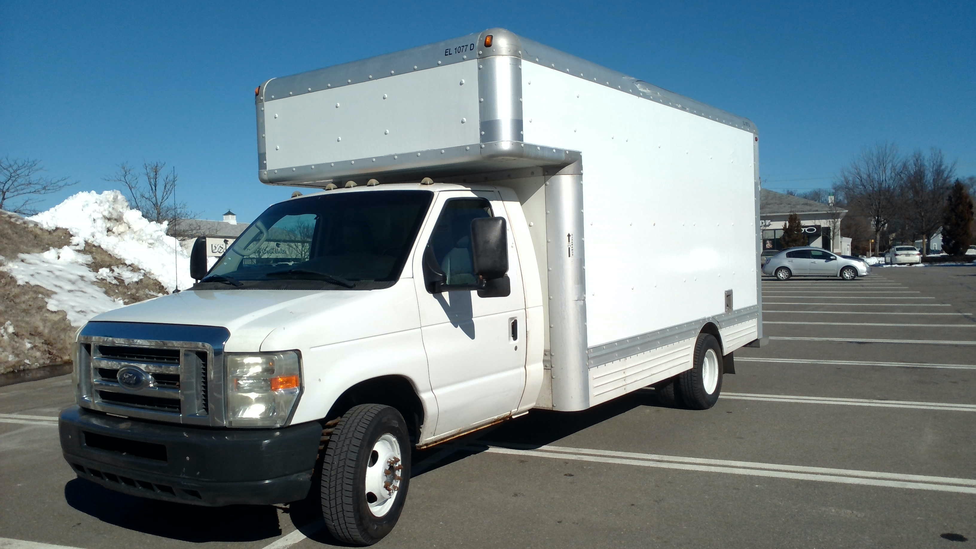 Used 2010 17 ' Box Truck for sale