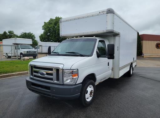 Used 2009 17 ' Box Truck for sale