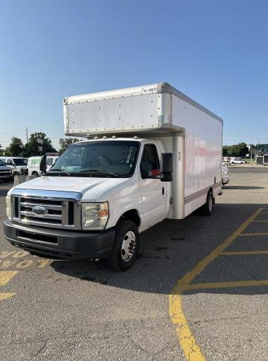 Used 2008 17 ' Box Truck for sale