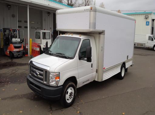 Used 2010 17 ' Box Truck for sale