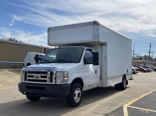 Used 2010 17 ' Box Truck for sale