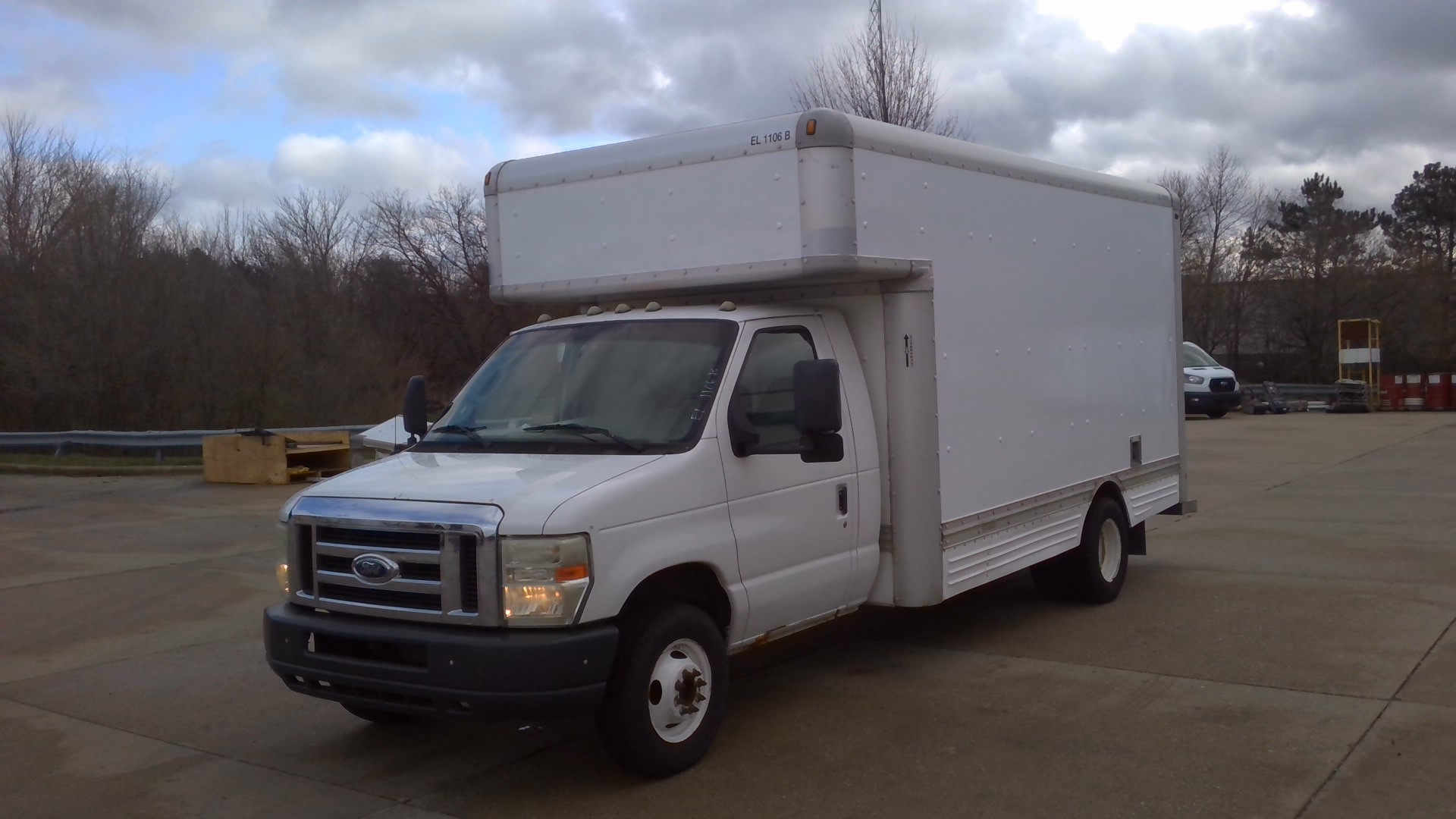 Used 2008 17 ' Box Truck for sale