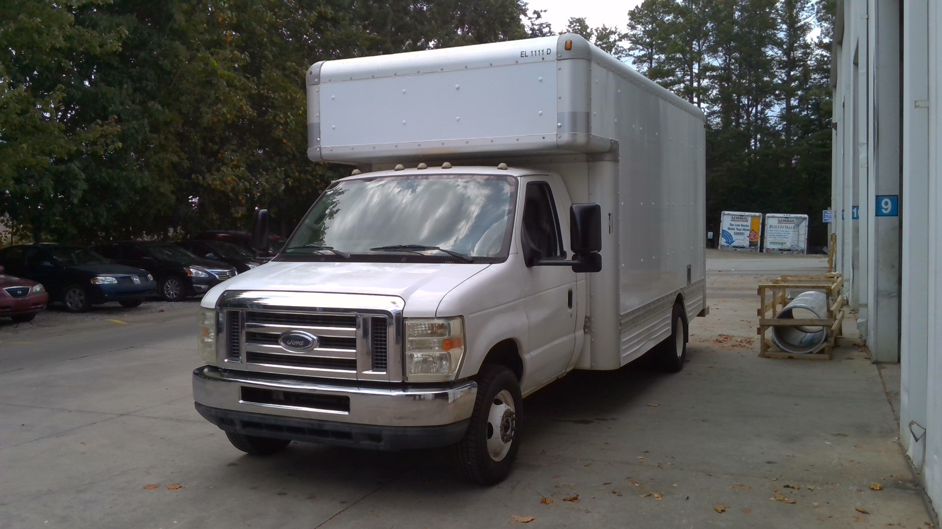 Used 2010 17 ' Box Truck for sale