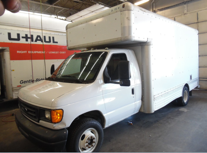 2007 17' Box Truck for Sale in Cincinnati, OH 45214 UHaul