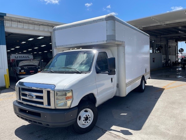 Used 2009 17 ' Box Truck for sale