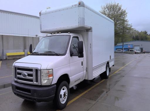 Used 2010 17 ' Box Truck for sale