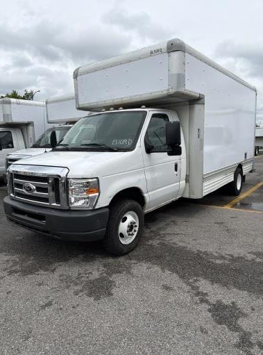 Used 2010 17 ' Box Truck for sale