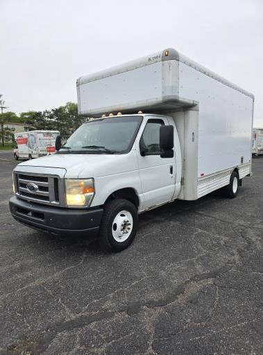 Used 2009 17 ' Box Truck for sale