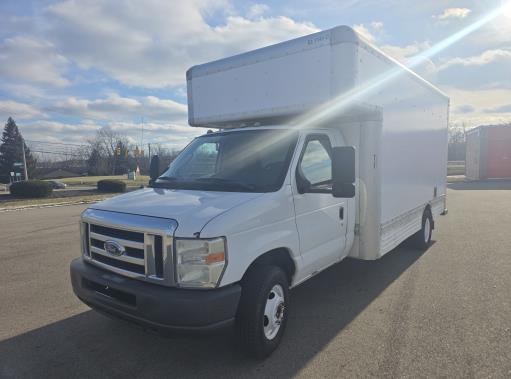 Used 2009 17 ' Box Truck for sale