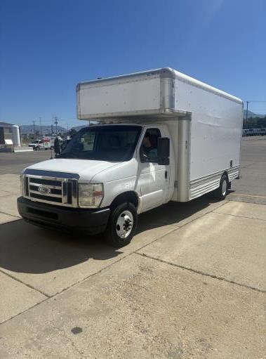 Used 2010 17 ' Box Truck for sale