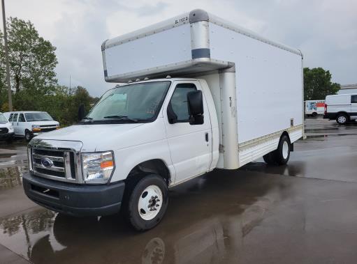 Used 2010 17 ' Box Truck for sale