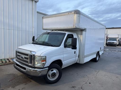 Used 2010 17 ' Box Truck for sale