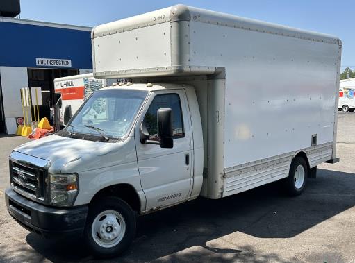 Used 2010 17 ' Box Truck for sale