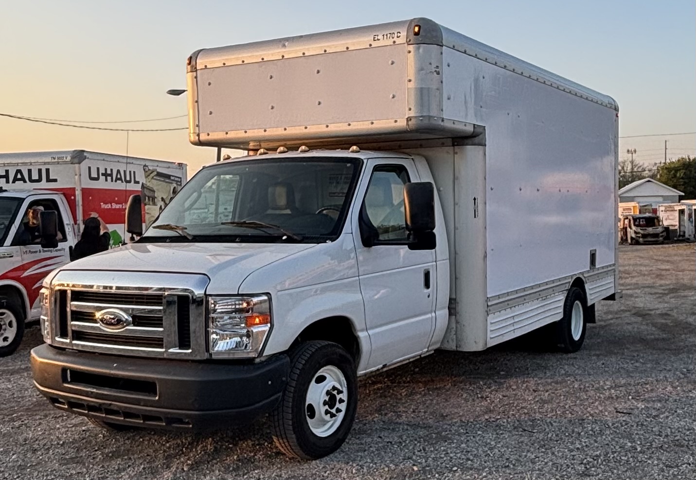 Used 2010 17 ' Box Truck for sale