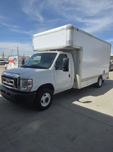 Used 2009 17 ' Box Truck for sale