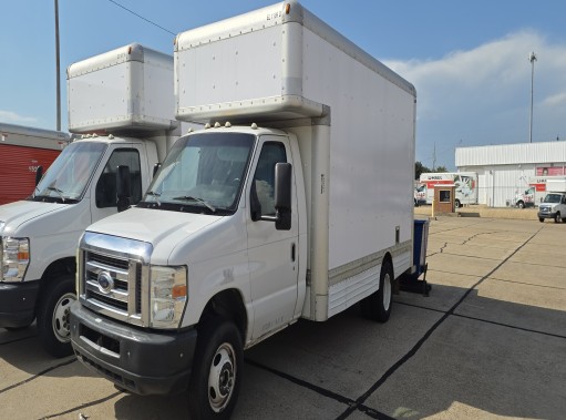 Used 2010 17 ' Box Truck for sale