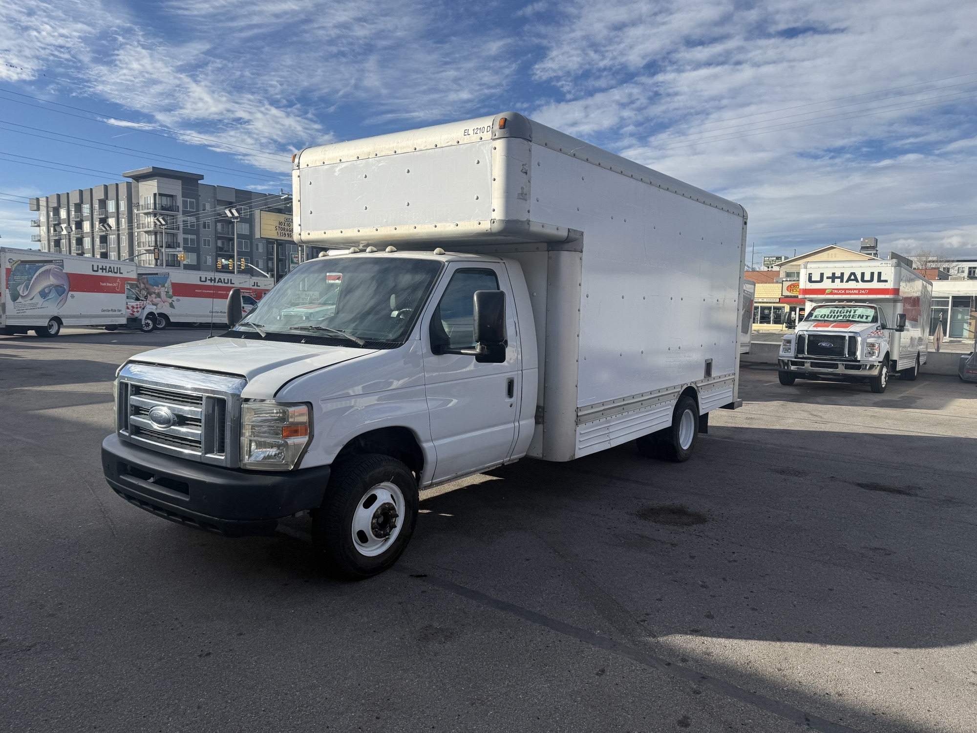 Used 2010 17 ' Box Truck for sale