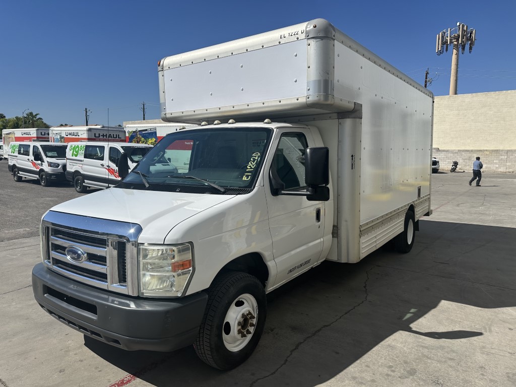 Used 2010 17 ' Box Truck for sale