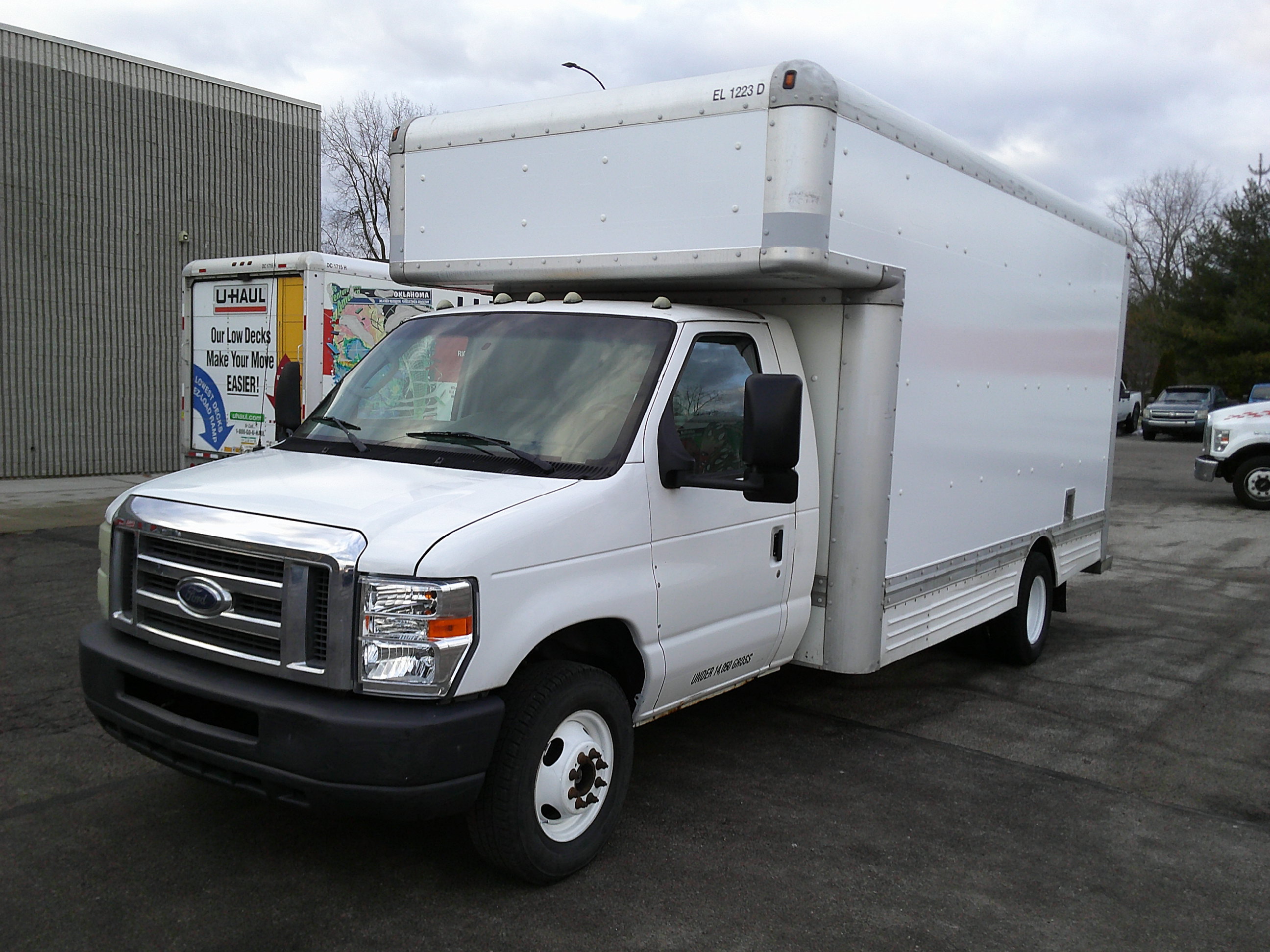 Used 2010 17 ' Box Truck for sale