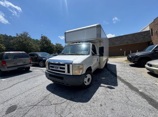 Used 2008 17 ' Box Truck for sale