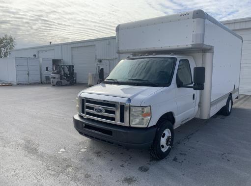 Used 2009 17 ' Box Truck for sale