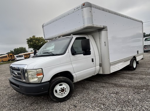 Used 2010 17 ' Box Truck for sale